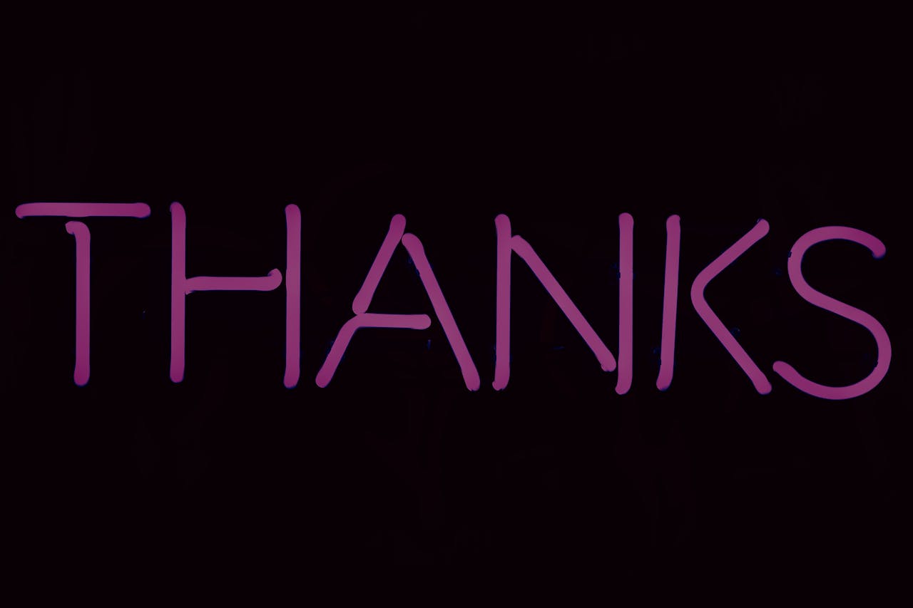 Letras rosas de gracias