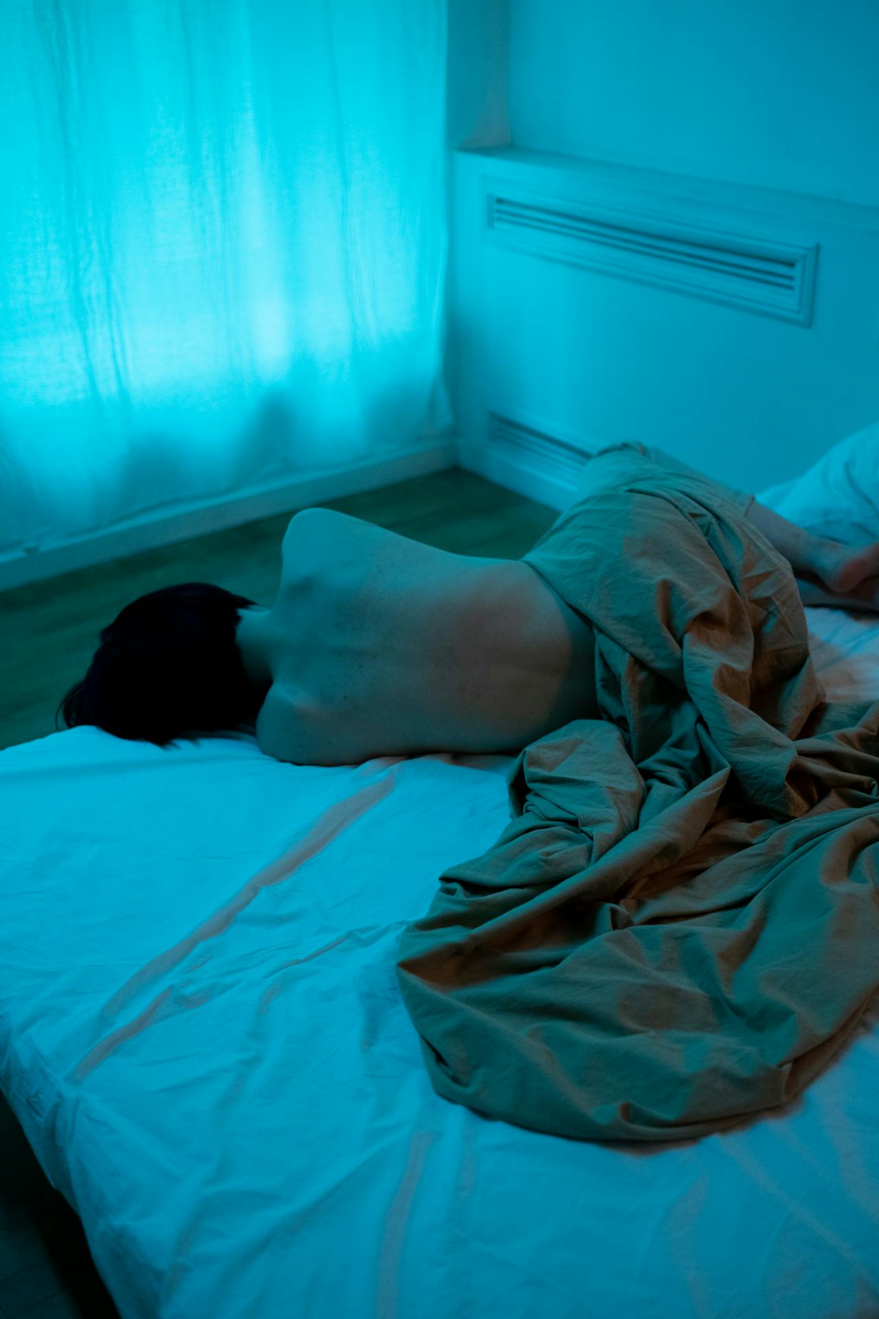 Mujer en la cama